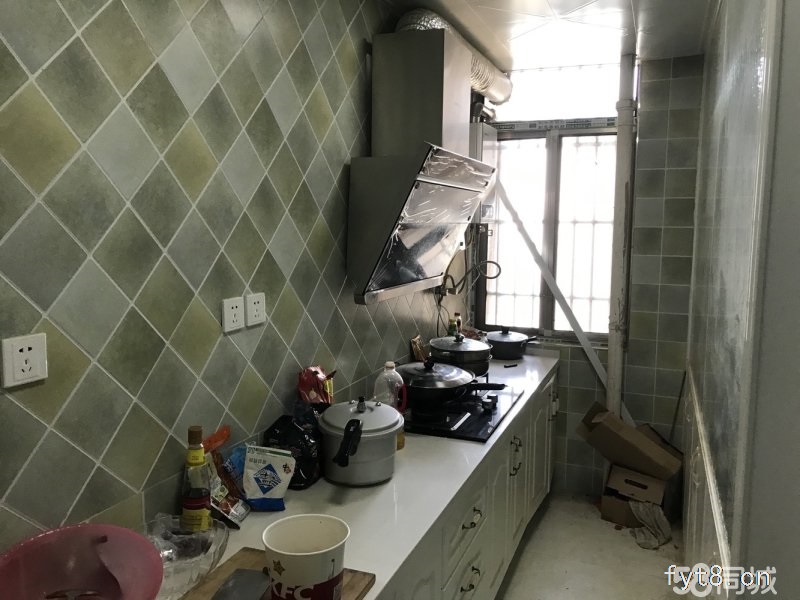 帝景湾精装修电梯房92平方三室两厅小区环境好有车库靠近学校